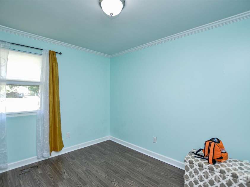 5514 Collins Street, Charlotte, NC 28269.  MLS# CAR4388555, YatesRealty ID 30311. 