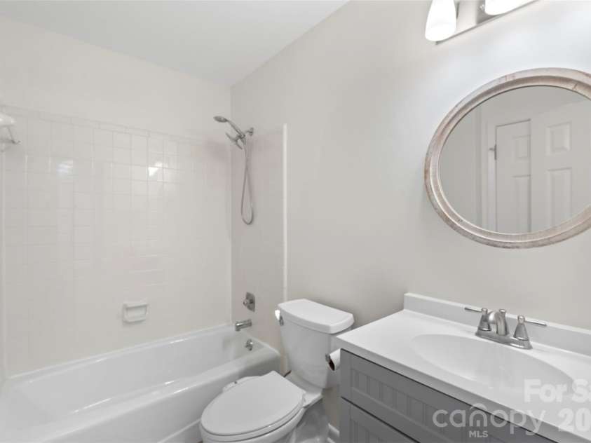 7619 Mariner Cove Drive, Cornelius, NC 28031.  MLS# CAR4357290, YatesRealty ID 30312. 