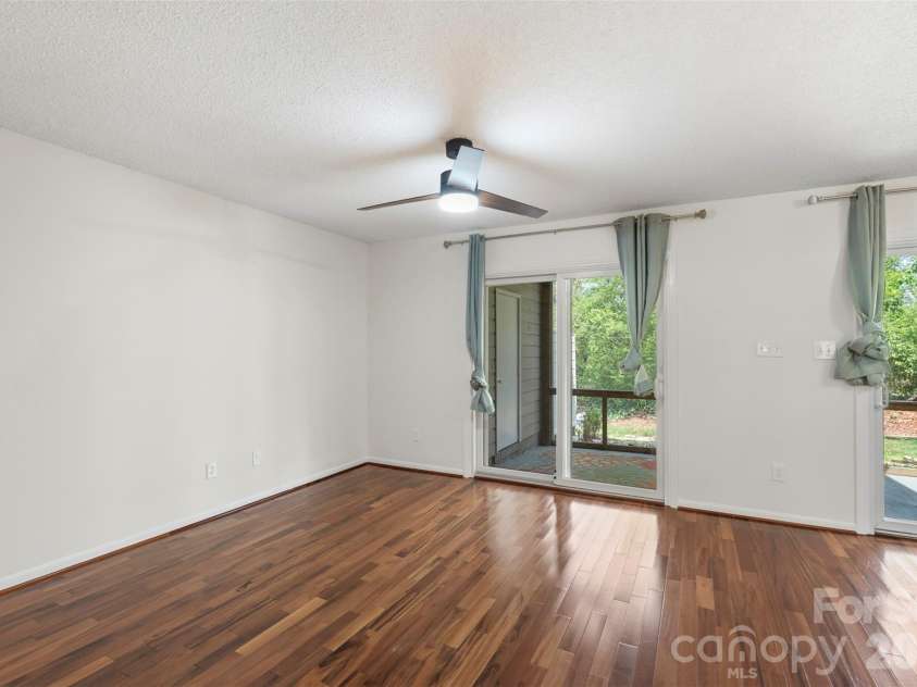 7619 Mariner Cove Drive, Cornelius, NC 28031.  MLS# CAR4357290, YatesRealty ID 30312. 