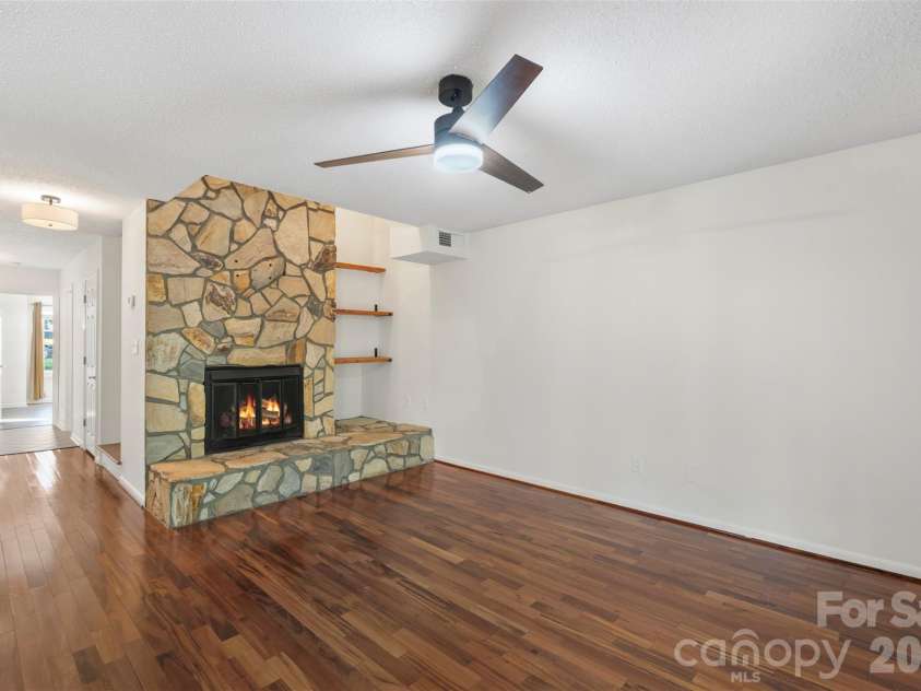 7619 Mariner Cove Drive, Cornelius, NC 28031.  MLS# CAR4357290, YatesRealty ID 30312. 