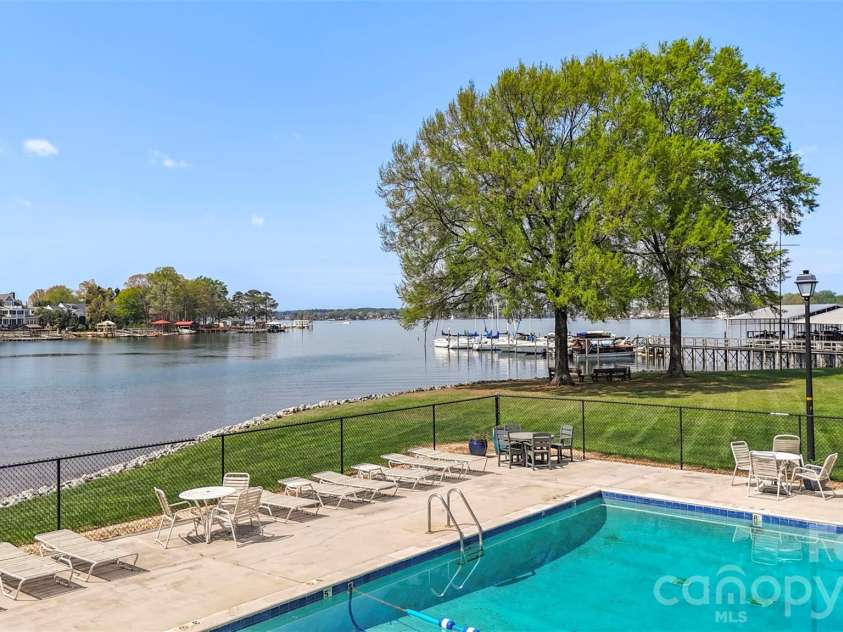 7619 Mariner Cove Drive, Cornelius, NC 28031.  MLS# CAR4357290, YatesRealty ID 30312. 
