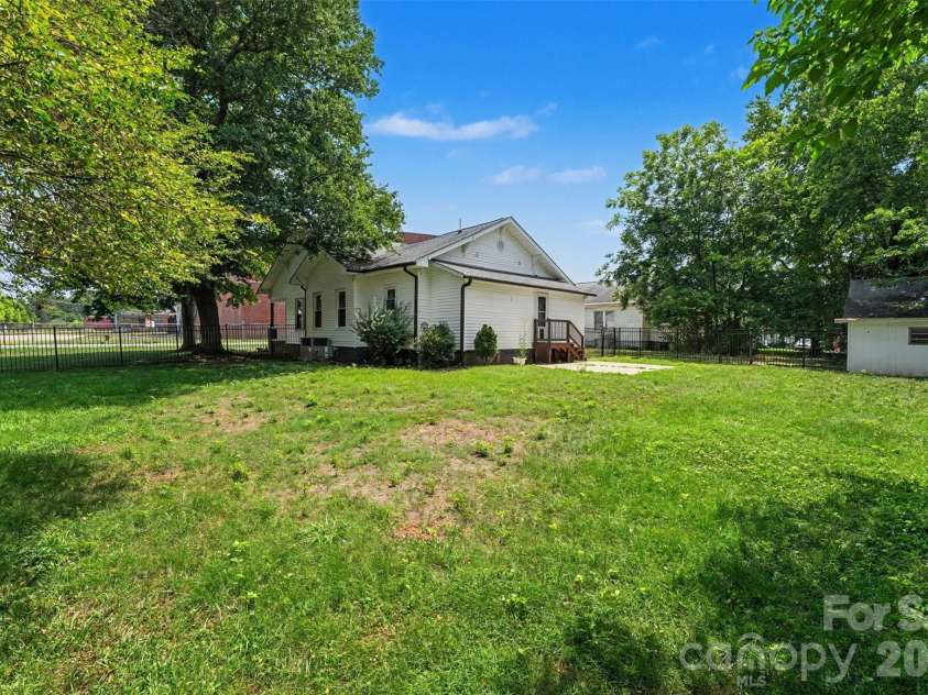 95 Central Avenue, China Grove, NC 28023.  MLS# CAR4393074, YatesRealty ID 30313. 