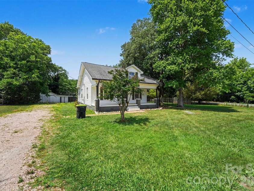 95 Central Avenue, China Grove, NC 28023.  MLS# CAR4393074, YatesRealty ID 30313. 
