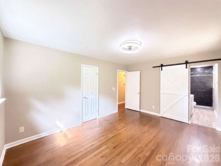 117 Robinson Avenue, Matthews, NC 28104.  MLS# CAR4422438, YatesRealty ID 30314. 