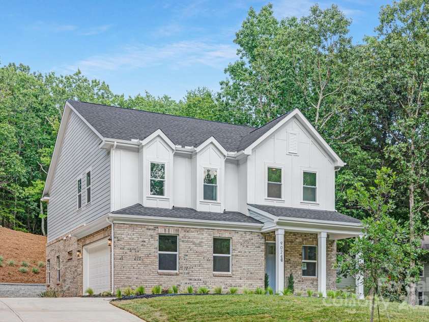 9024 Pleasant Ridge Road, Charlotte, NC 28215.  MLS# CAR4279152, YatesRealty ID 30315. 