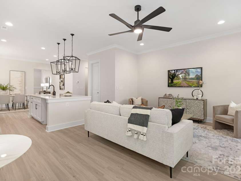 9024 Pleasant Ridge Road, Charlotte, NC 28215.  MLS# CAR4279152, YatesRealty ID 30315. 