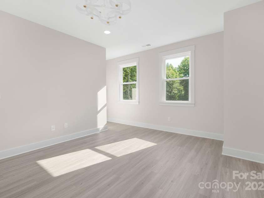 9024 Pleasant Ridge Road, Charlotte, NC 28215.  MLS# CAR4279152, YatesRealty ID 30315. 