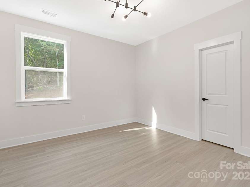 9024 Pleasant Ridge Road, Charlotte, NC 28215.  MLS# CAR4279152, YatesRealty ID 30315. 