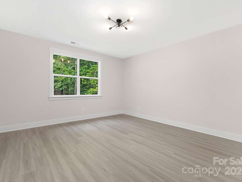 9024 Pleasant Ridge Road, Charlotte, NC 28215.  MLS# CAR4279152, YatesRealty ID 30315. 