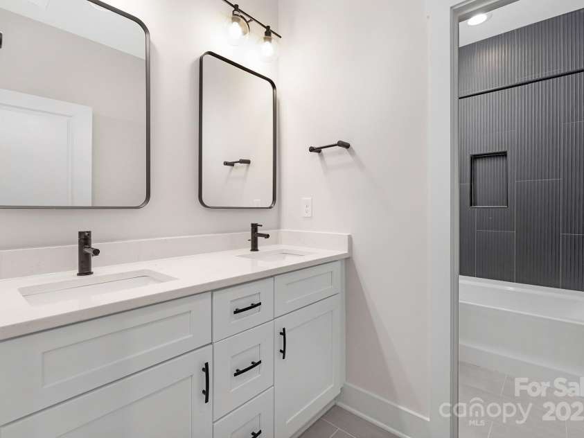 9024 Pleasant Ridge Road, Charlotte, NC 28215.  MLS# CAR4279152, YatesRealty ID 30315. 