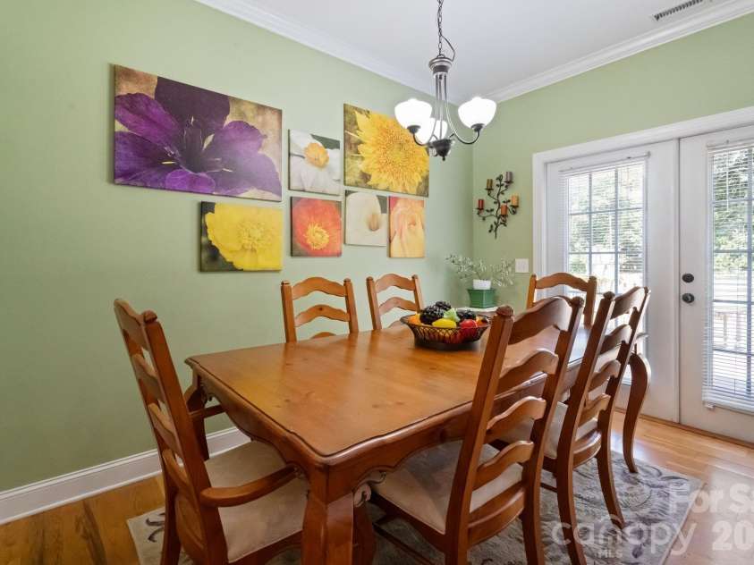 1621 Herbie Circle, Newton, NC 28658.  MLS# CAR4393224, YatesRealty ID 30316. 