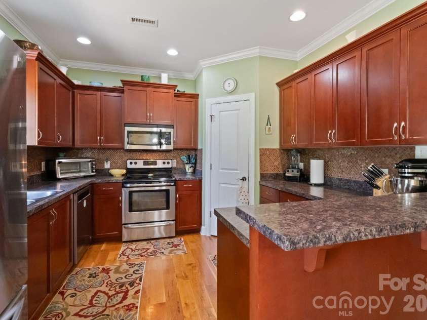 1621 Herbie Circle, Newton, NC 28658.  MLS# CAR4393224, YatesRealty ID 30316. 