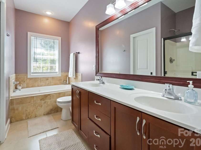 1621 Herbie Circle, Newton, NC 28658.  MLS# CAR4393224, YatesRealty ID 30316. 