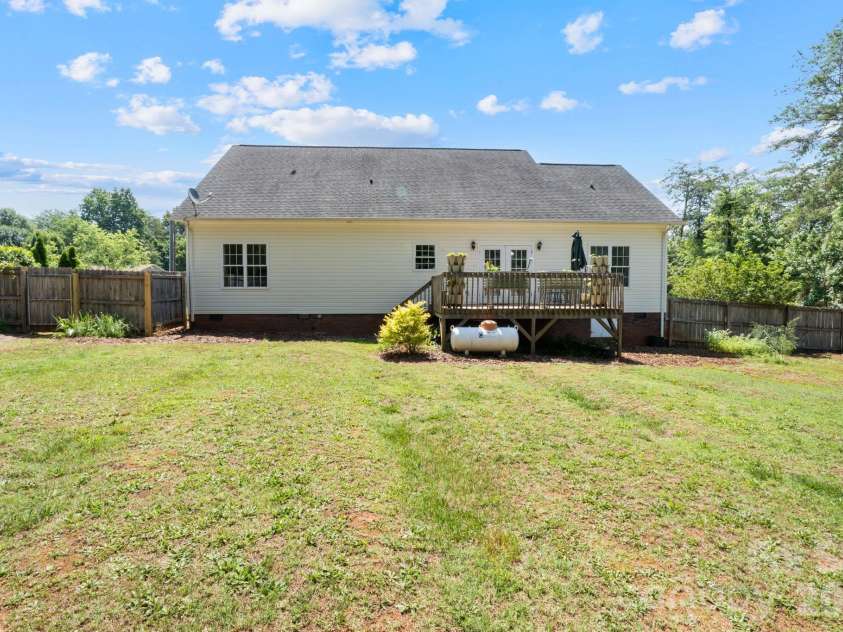 1621 Herbie Circle, Newton, NC 28658.  MLS# CAR4393224, YatesRealty ID 30316. 