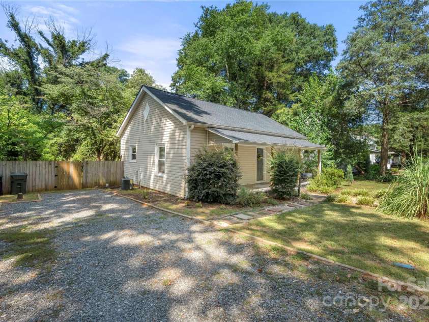309 Frayser Street, Rock Hill, SC 29730.  MLS# CAR4276919, YatesRealty ID 30316. 