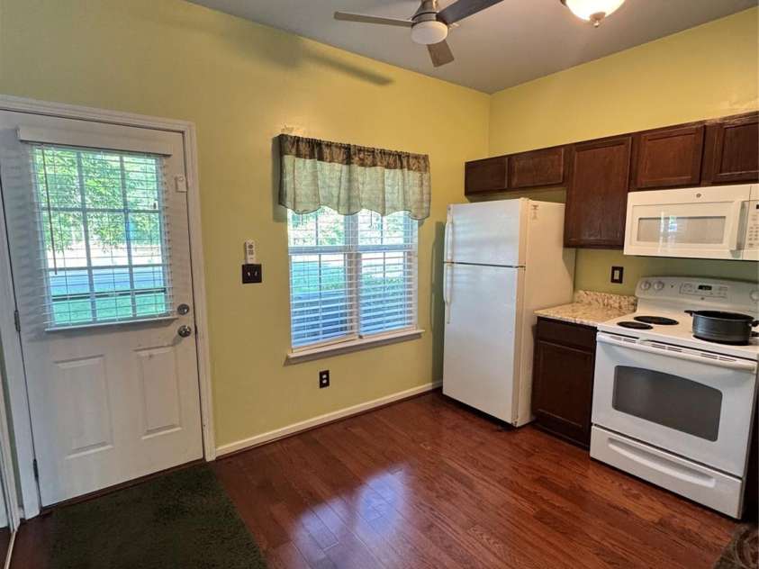 3055 Nevin Place Drive, Charlotte, NC 28269.  MLS# CAR4391471, YatesRealty ID 30317. 