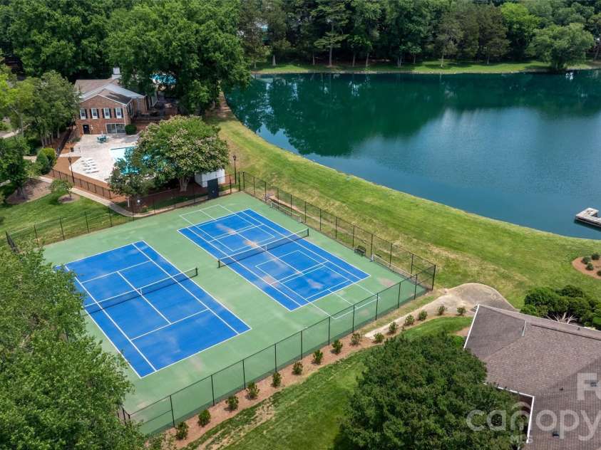 7226 Quail Meadow Lane, Charlotte, NC 28210.  MLS# CAR4391391, YatesRealty ID 30318. 