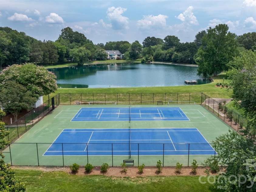 7226 Quail Meadow Lane, Charlotte, NC 28210.  MLS# CAR4391391, YatesRealty ID 30318. 