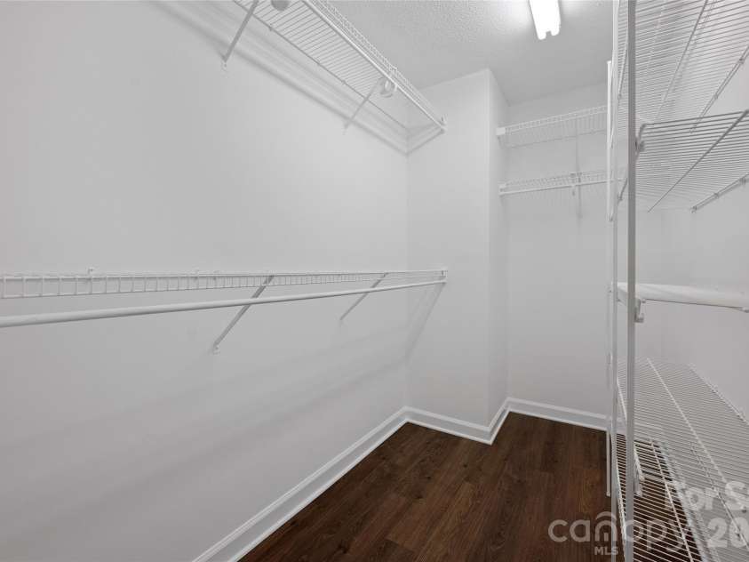7226 Quail Meadow Lane, Charlotte, NC 28210.  MLS# CAR4391391, YatesRealty ID 30318. 