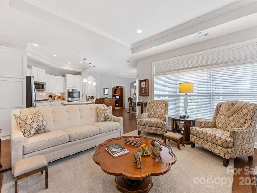 15012 Courtside Cove Lane, Cornelius, NC 28031.  MLS# CAR4286035, YatesRealty ID 30321. 