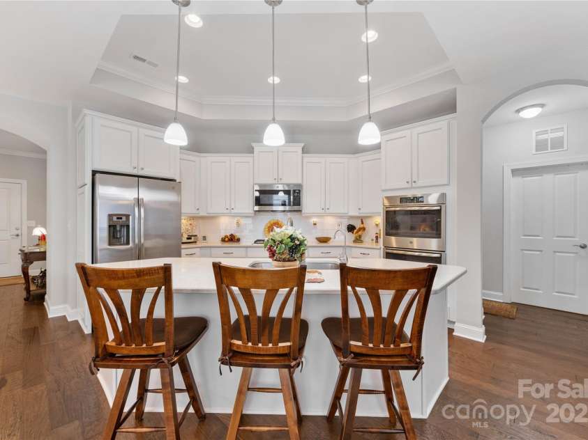 15012 Courtside Cove Lane, Cornelius, NC 28031.  MLS# CAR4286035, YatesRealty ID 30321. 