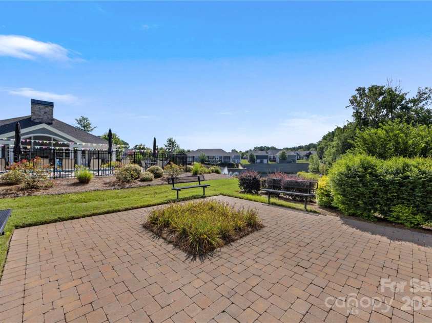 15012 Courtside Cove Lane, Cornelius, NC 28031.  MLS# CAR4286035, YatesRealty ID 30321. 