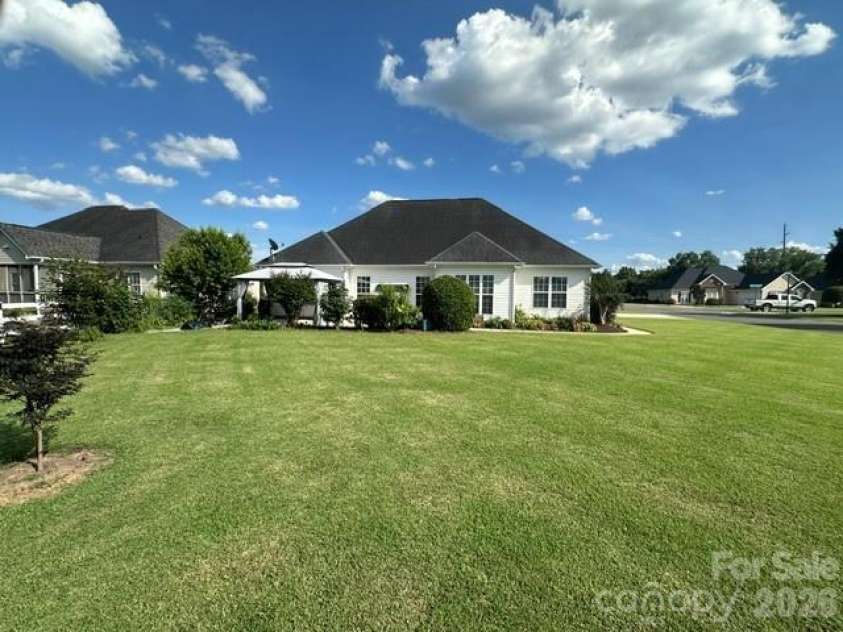 3001 Galena Chase Drive, Indian Trail, NC 28079.  MLS# CAR4389879, YatesRealty ID 30321. 