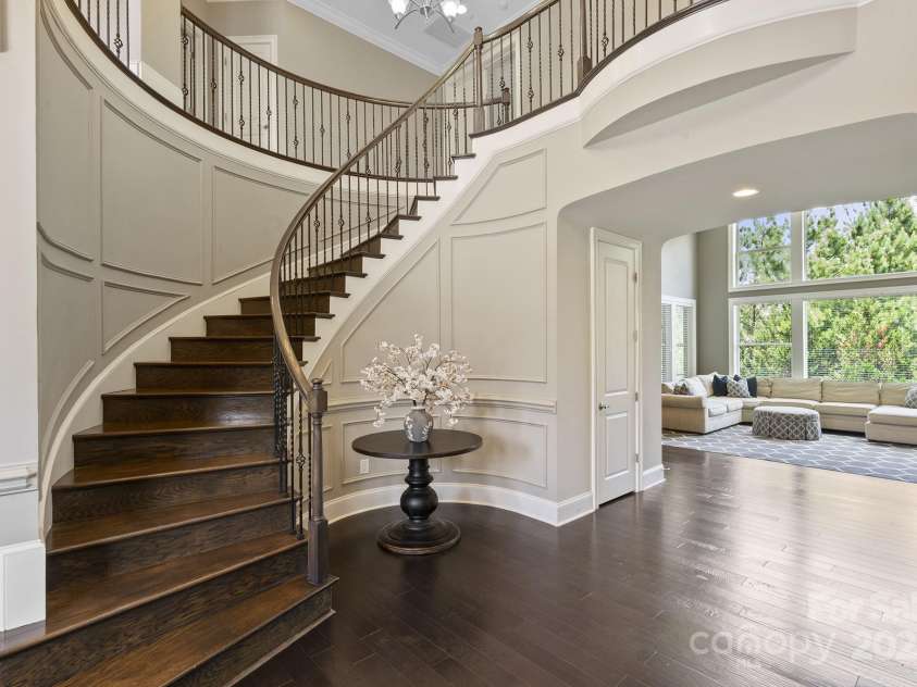 426 Kirkbride Court, Fort Mill, SC 29715.  MLS# CAR4270139, YatesRealty ID 30322. 2 Story Foyer