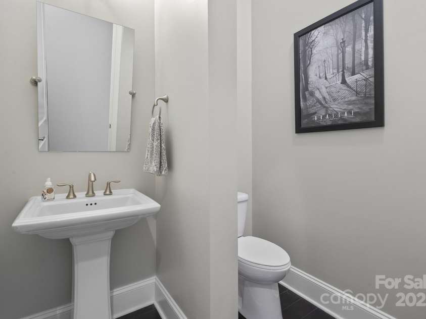 426 Kirkbride Court, Fort Mill, SC 29715.  MLS# CAR4270139, YatesRealty ID 30322. Powder Room