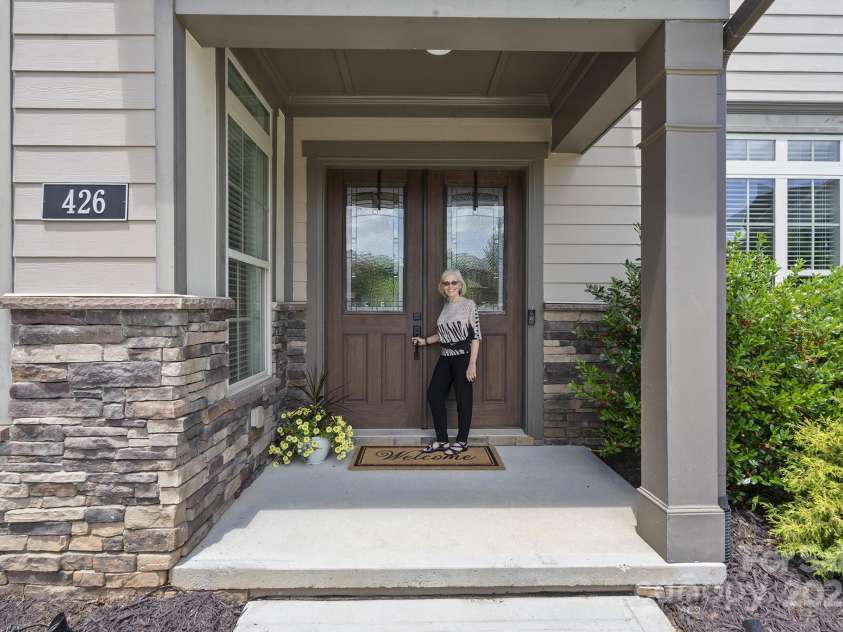 426 Kirkbride Court, Fort Mill, SC 29715.  MLS# CAR4270139, YatesRealty ID 30322. Welcome home.