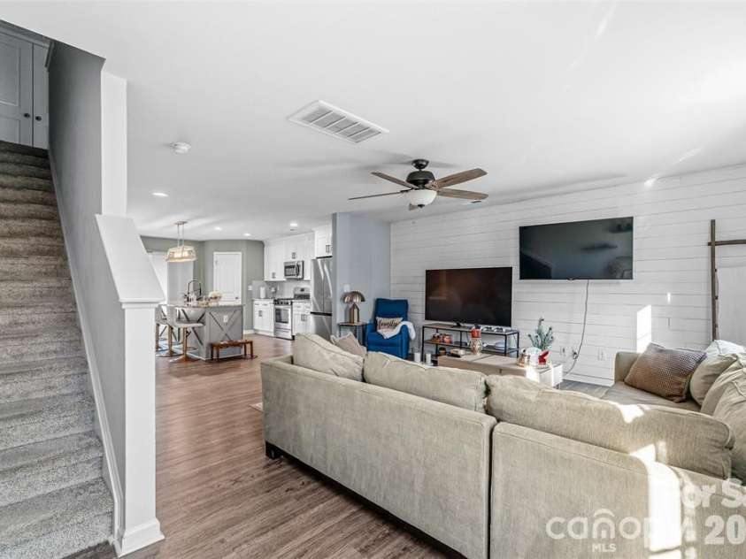 8236 Waxhaw Highway, Waxhaw, NC 28173.  MLS# CAR4389250, YatesRealty ID 30322. 