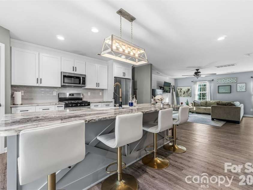 8236 Waxhaw Highway, Waxhaw, NC 28173.  MLS# CAR4389250, YatesRealty ID 30322. 