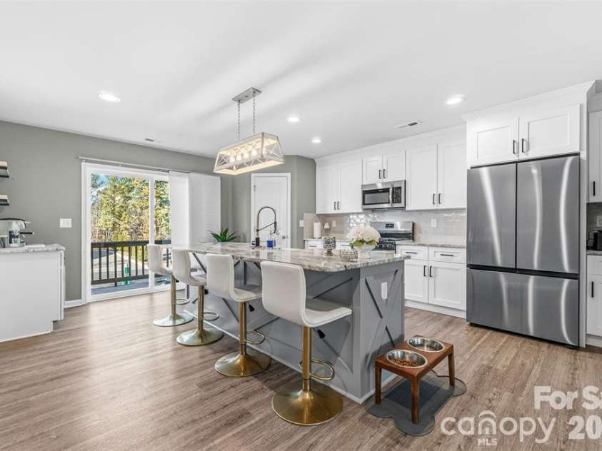 8236 Waxhaw Highway, Waxhaw, NC 28173.  MLS# CAR4389250, YatesRealty ID 30322. 
