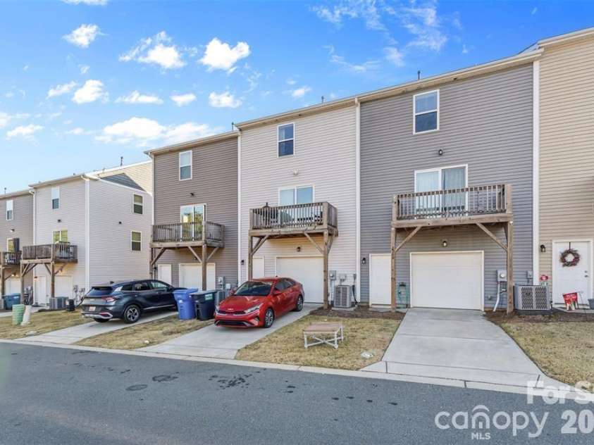 8236 Waxhaw Highway, Waxhaw, NC 28173.  MLS# CAR4389250, YatesRealty ID 30322. 