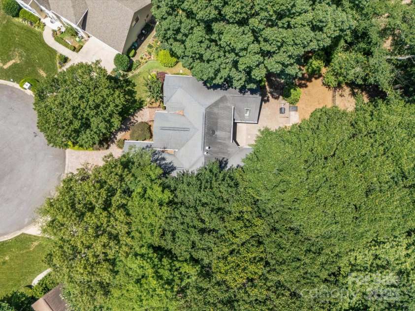210 Wessex Way, Fort Mill, SC 29708.  MLS# CAR4278832, YatesRealty ID 30324. Aerial View of Yard