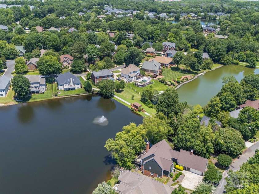 210 Wessex Way, Fort Mill, SC 29708.  MLS# CAR4278832, YatesRealty ID 30324. Amenities