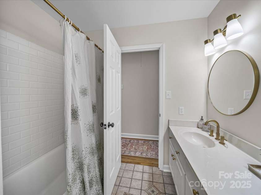 210 Wessex Way, Fort Mill, SC 29708.  MLS# CAR4278832, YatesRealty ID 30324. Full Bath
