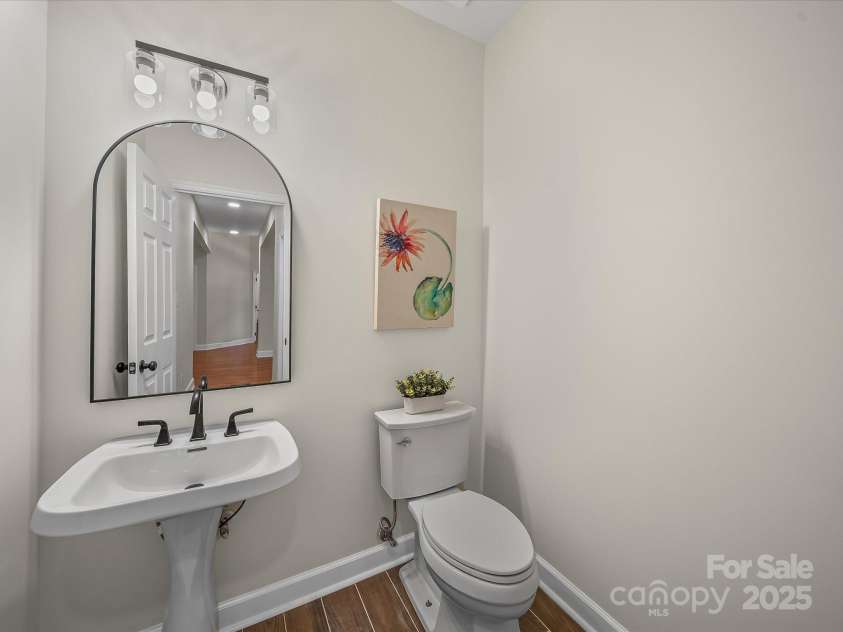 210 Wessex Way, Fort Mill, SC 29708.  MLS# CAR4278832, YatesRealty ID 30324. Half Bath on Main Floor