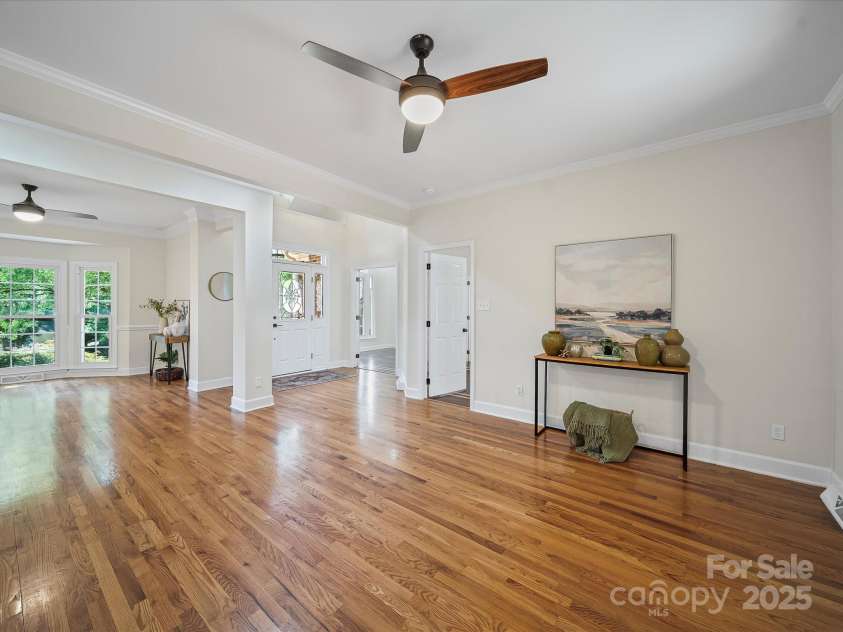 210 Wessex Way, Fort Mill, SC 29708.  MLS# CAR4278832, YatesRealty ID 30324. Open Floor Plan with Living Room, Dining Room, Foyer