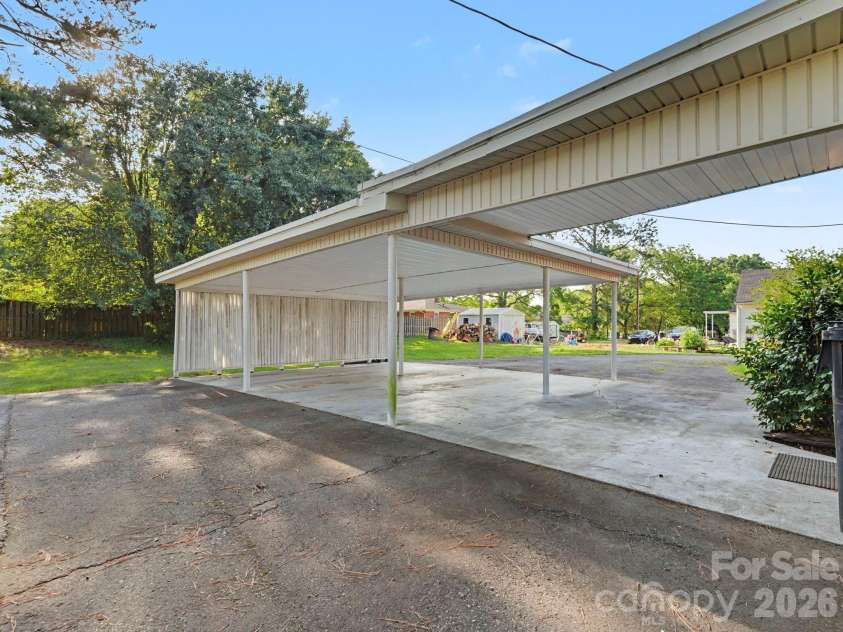 1006 Main Street, Landis, NC 28088.  MLS# CAR4391096, YatesRealty ID 30325. 