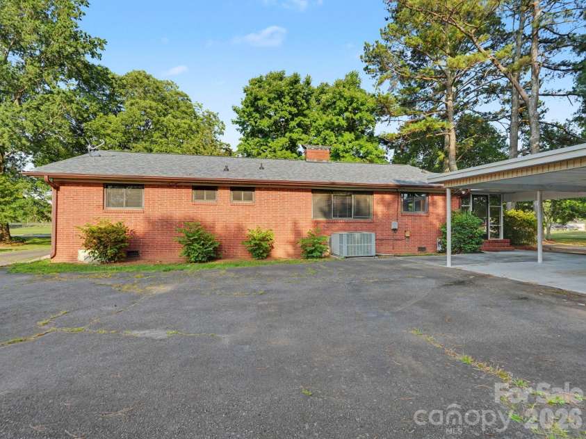 1006 Main Street, Landis, NC 28088.  MLS# CAR4391096, YatesRealty ID 30325. 