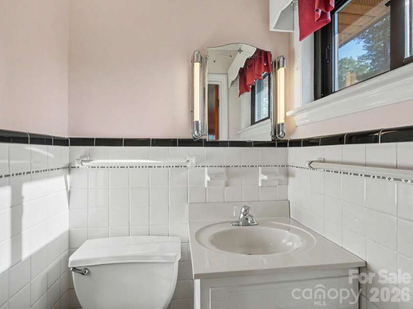 1006 Main Street, Landis, NC 28088.  MLS# CAR4391096, YatesRealty ID 30325. 