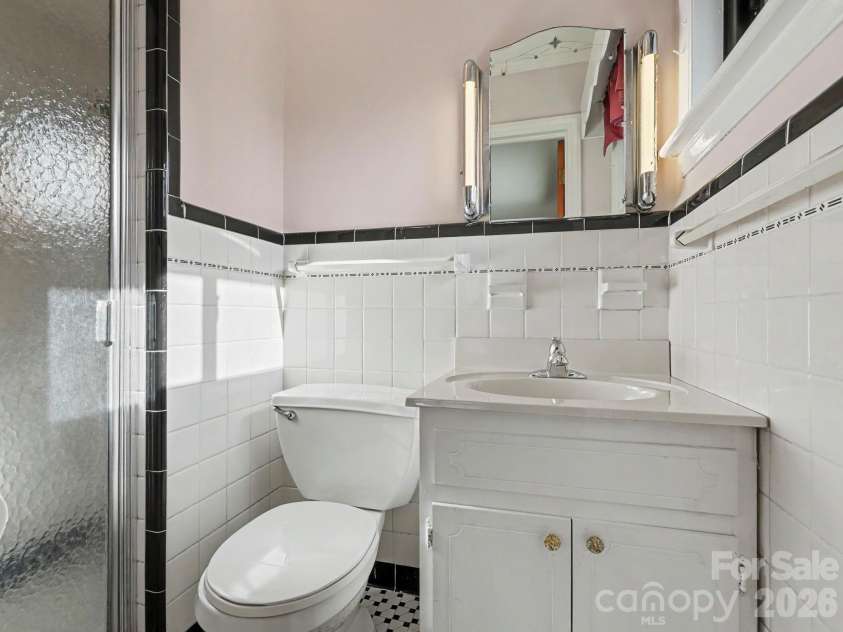 1006 Main Street, Landis, NC 28088.  MLS# CAR4391096, YatesRealty ID 30325. 