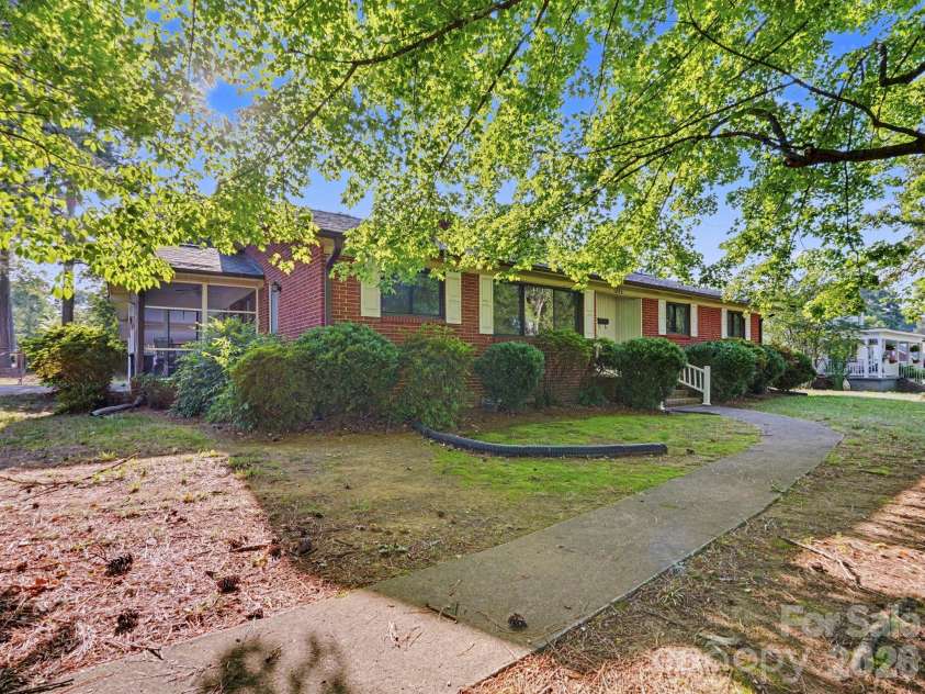 1006 Main Street, Landis, NC 28088.  MLS# CAR4391096, YatesRealty ID 30325. 