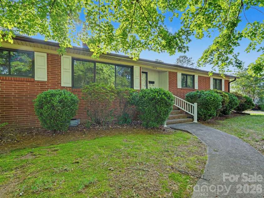 1006 Main Street, Landis, NC 28088.  MLS# CAR4391096, YatesRealty ID 30325. 