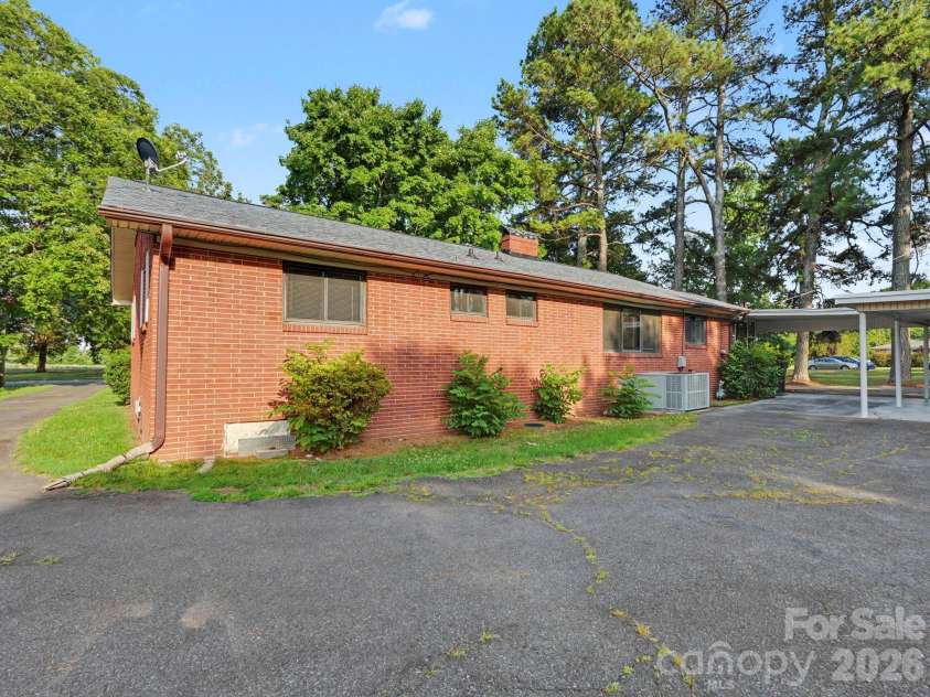 1006 Main Street, Landis, NC 28088.  MLS# CAR4391096, YatesRealty ID 30325. 