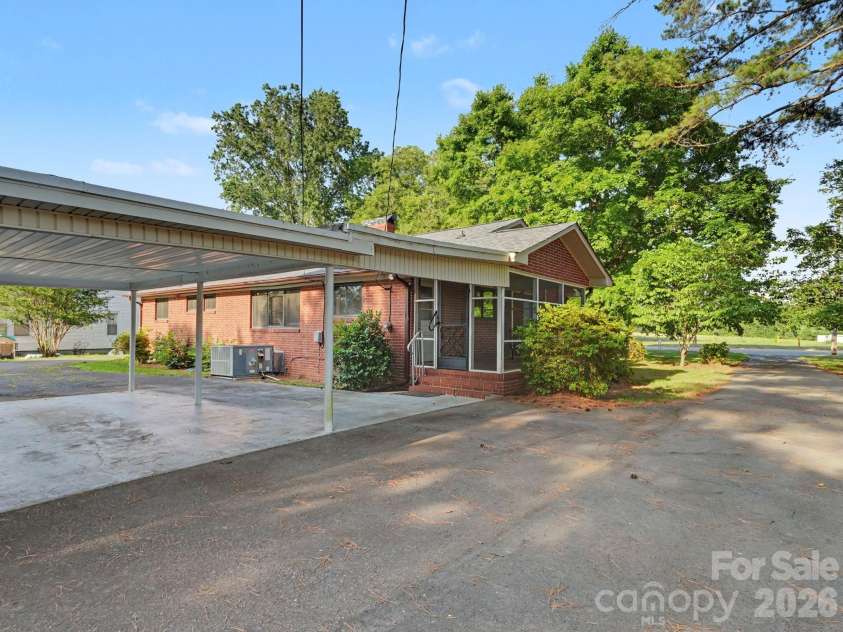 1006 Main Street, Landis, NC 28088.  MLS# CAR4391096, YatesRealty ID 30325. 