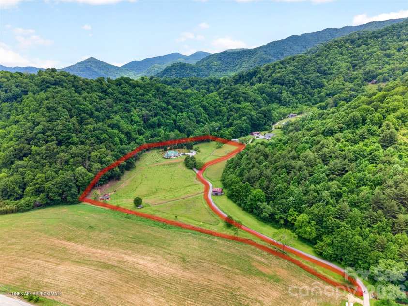 227 Black Bear Cove, Clyde, NC 28721.  MLS# CAR4393191, YatesRealty ID 30326. Aerial