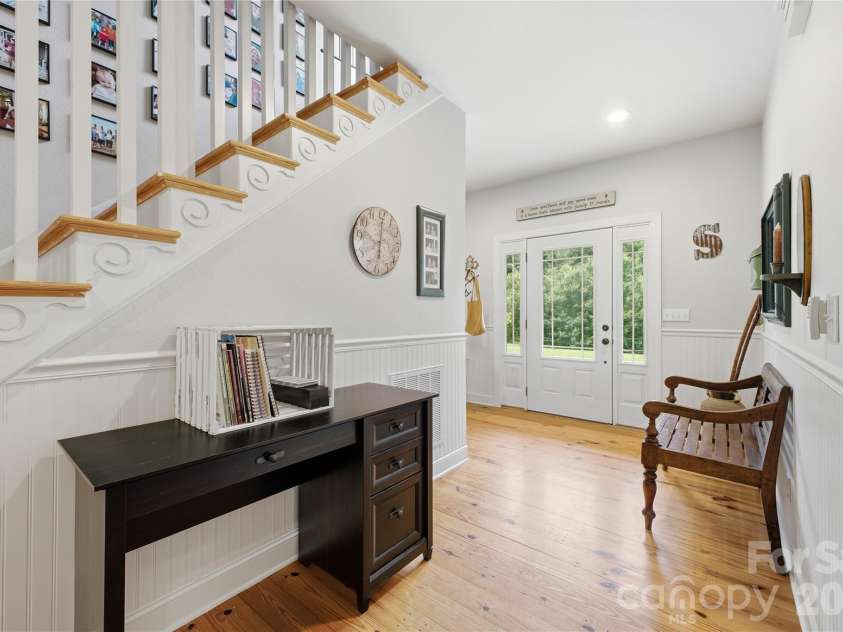 227 Black Bear Cove, Clyde, NC 28721.  MLS# CAR4393191, YatesRealty ID 30326. Foyer