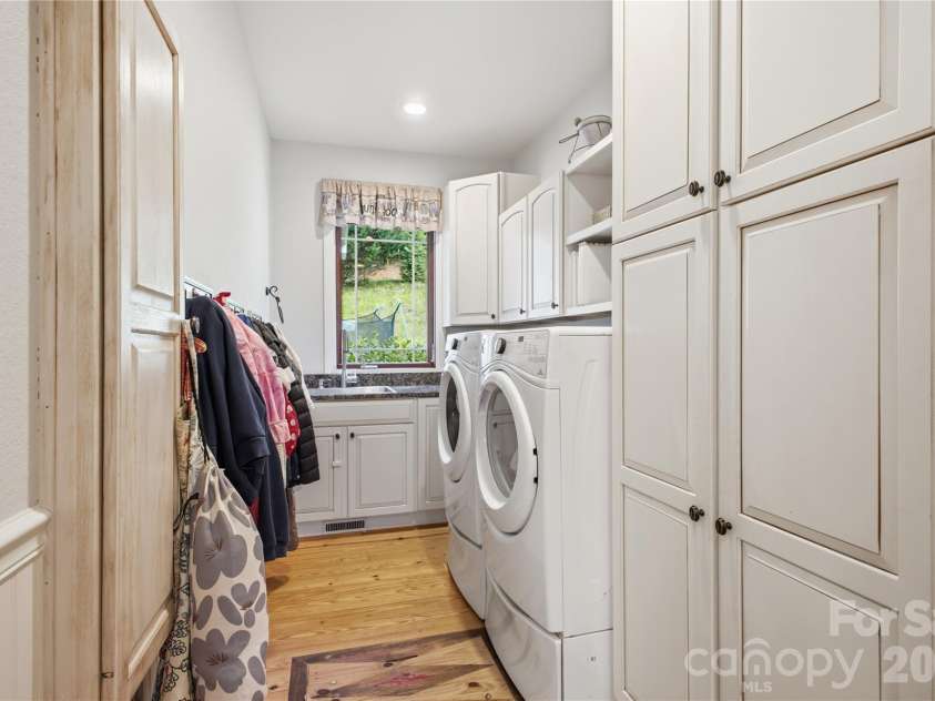 227 Black Bear Cove, Clyde, NC 28721.  MLS# CAR4393191, YatesRealty ID 30326. Laundry room